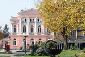Radio Valjevo staro Napred zgrada na fontana trg Desanke Maksimović Valjevo oBJEKTIVA.RS FOTO Dragan Krunić Objektiva.rs