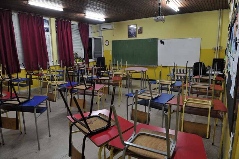 Učionica FOTO Objektiva.rs Valjevo vesti ucionica ućenici đaci škola klupa raspust Valjevo jesen Srbija Objektiva.rs Valjevo