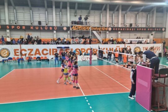 Odbojkaski klub Zeleznicar Lajkovac kup CEV Istanbul Turska protiv Ezacibasi
