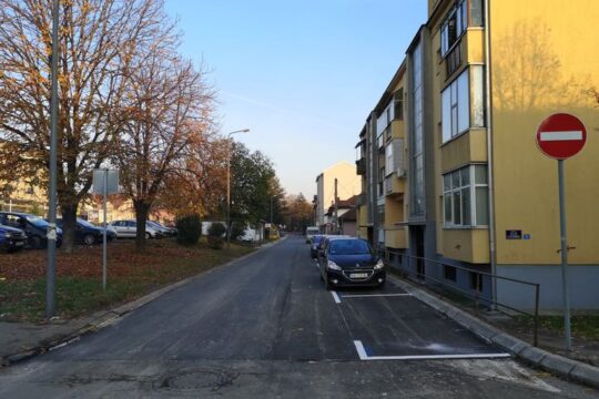 foto Dragan Krunic Valjevo Ulica Železnička ispod Doma zdravlja prema raskrsnici sa Sinđelićevom