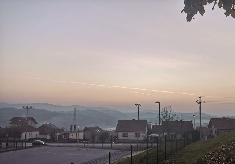 Aero zagađenja Smog vazduh Valjevo FOTO Objektiva.rs Svi dišemo isti vazduh