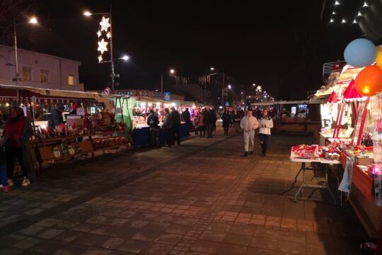 Valjevo Karađorđeva ulica Gradski trg plato novogodišnji bazar