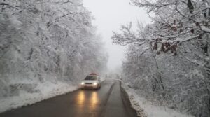 sneg zima auto put kolovoz Valjevo Kolubarski okrug FOTO Snežana Jakovljević Krunić za Objektiva.rs vesti Valjevo