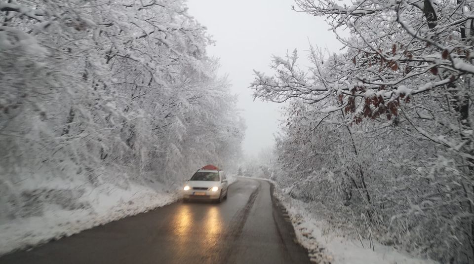 sneg zima auto put kolovoz Valjevo Kolubarski okrug FOTO Snežana Jakovljević Krunić za Objektiva.rs vesti Valjevo