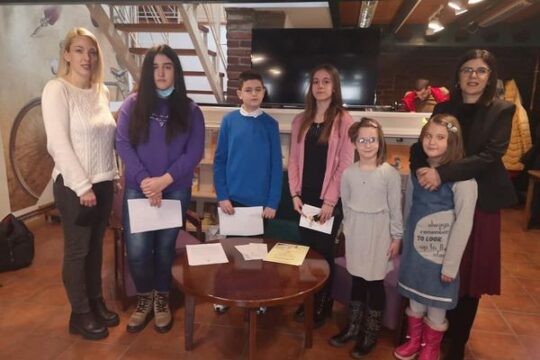 Valjevo nagradjeni učesnici literarnog konkursa i bibliotekarke Foto Snežana Jakovljević Krunić
