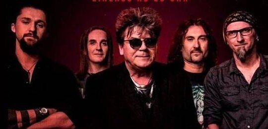 Besplatan poklon koncert Crvena jabuka na Dan grada Valjevo Objektiva.rs