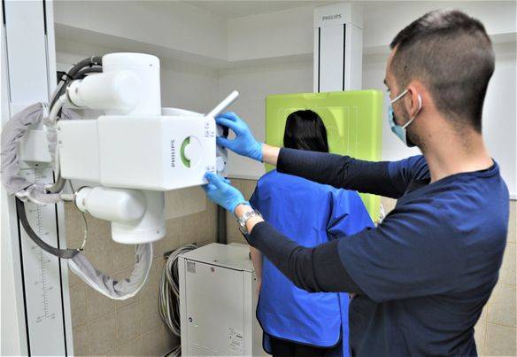 Hemikal priprema pacijenta za rentgen snimanje glave foto Dragan Krunić Objektiva.rs Valjevo