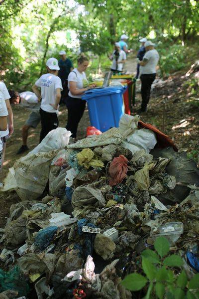 lidl čišćenje smeća 17 05 2022 reka Gradac Valjevo Objektiva.rs