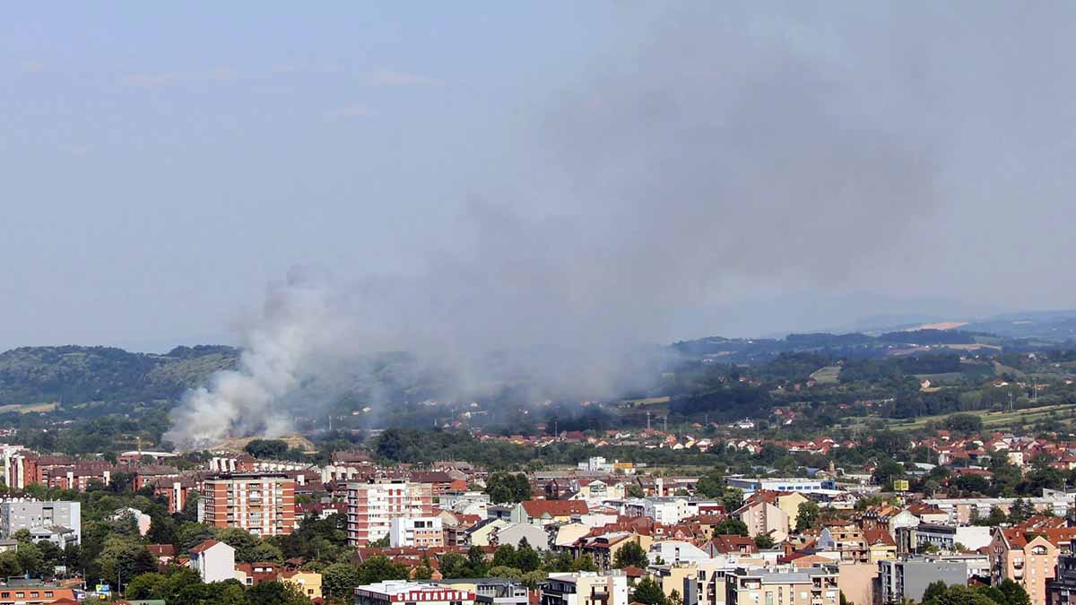 deponija požar FOTO Vlada Pantić