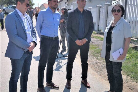 Gornja-Grabovica-voda-ministarka-Gordana-Comic-i-Dragan-Rom-Ivan-Vodovod-gradonacelnik-Gojkovic-FOTO-Snezana-Jakovljevic-Krunic-Objektiva.rs-Valjevo-1a.jpg