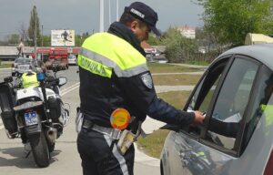 FOTO - izvor - MUP-saobracajni-policajac.jpg Objektiva.rs Valjevo
