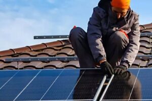 postavljanje-solarnih-panela solarna energija prenosi objektiva.rs iz Valjeva