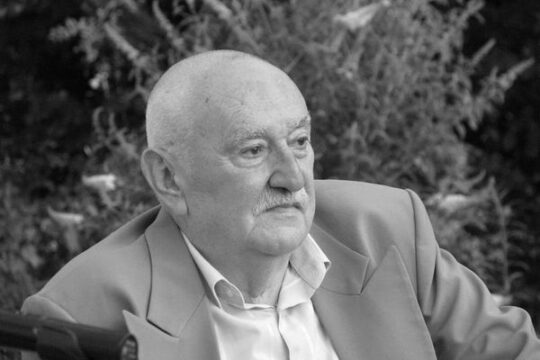 Radovan-Beli-Markovic-Knjizevnik-black-and-white-foto-prenosi-Objektiva.rs-iz-Valjeva-
