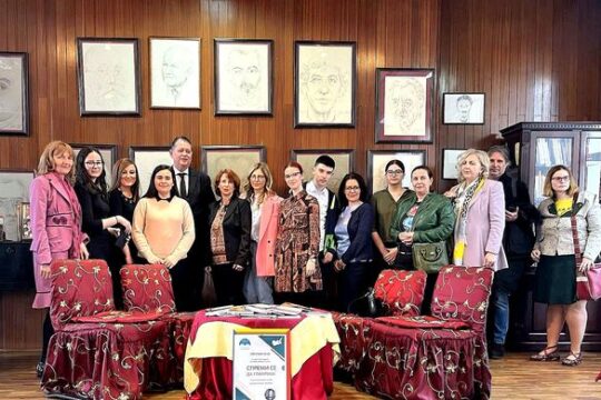 Naucni-skup-Spremi-se-da-govoris-u-Gradskoj-biblioteci-u-Ljigu-ucesnici-profesori-i-ucenici-Valjevska-gimnazija-prenosi-Objektiva.rs-iz-Valjeva