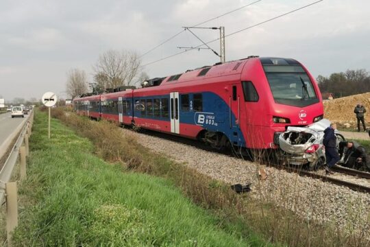 sudar-voza-i-automobila-FOTO-Dragan-Krunic-Objektiva.rs-iz-Valjeva
