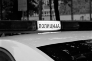 Znak policija na vozilu FOTO izvor MUP Srbija prenosi Objektiva.rs iz Valjeva
