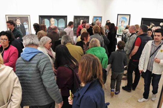 Samostalna-izlozba-Dvojnost-portreta-ilustratora-i-slikara-Slavka-Krunica-Moderna-galerija-Valjevo-mart-2023.-FOTO-Dragan-Krunic-portal-Objektiva.rs-iz-Valjeva