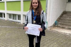 Sofija-Micevic-ucenica-sedmog-razreda-Valjevska-gimnazija-prva-nagrada-Drzavno-takmicenje-matematika-Jagodima-DMS-foto-Valjevska-gimnazija-prenosi-Objektiva.rs-vesti-iz-grad-Valjevo