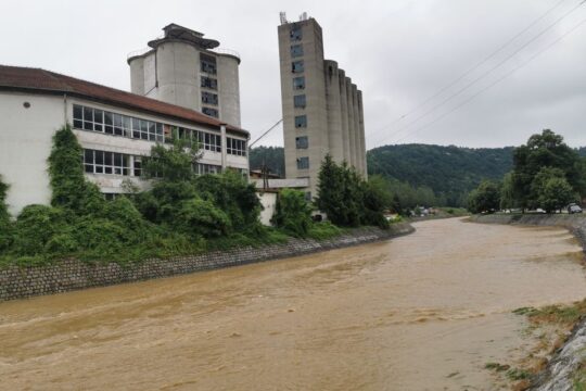 Kolubara-na-Jadru-preplavila-minor-korito-FOTO-Dragan-Krunic-Objektiva.rs-12.jun-2023.-Valjevo-vesti