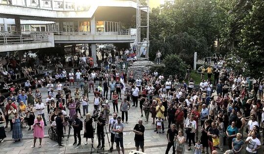 Valjevo-protiv-nasilja-Vesti-Objektiva.rs-FOTO-A-Krunic-22-06-2023-Gradski-Trg-miran-protest-gradani