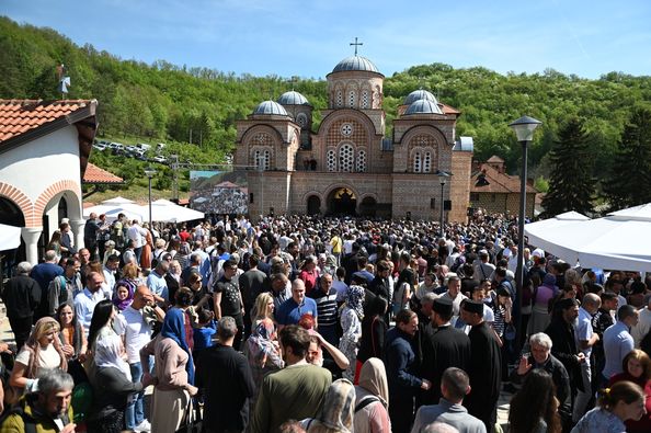 manastir-Celije-vernici-Svecanost-Ava-Justin-Blagovesti-2024-FOTO-Dragan-Krunic-Objektiva.rs-vesti-Valjevo