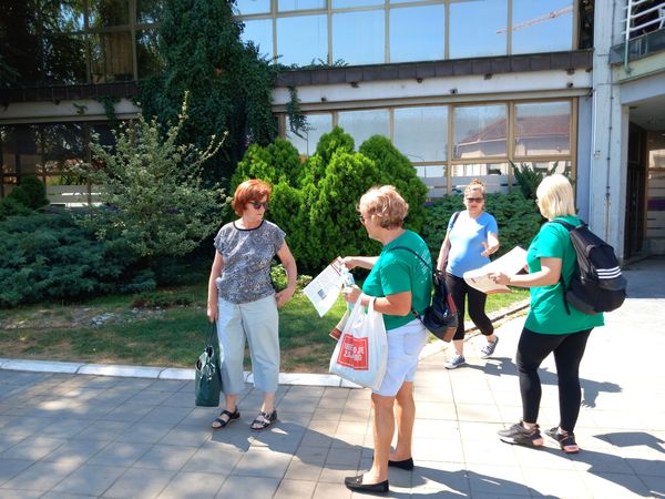 Autor-i-izvor-fotografije-Institut-Kareja-ulicna-akcija-Zakon-o-antikorupciji-Valjevo-Dragana-Ivana-18-06-2024-prenosi-Objektiva.rs-News-Serbie-kolubarski-region