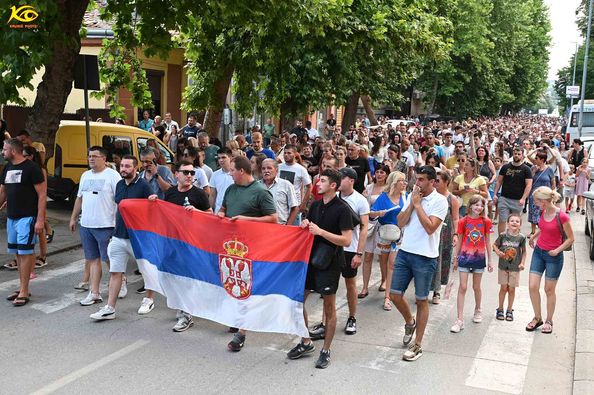 protiv-rudarenja-litijuma-setnja-Sindjeliceva-Valjevo-22-07-2024-FOTO-Dragan-Krunic-Objektiva.rs-vesti-kolubarski-region-News-Serbie