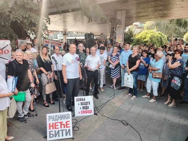 Zeljko-Trifunovic-sef-odbornicke-grupe-Svanuce-Ujedinjeno-Valjevo-moze-kzn-AUTOR-FOTOGRAFIJE-novinar-Slobodan-Ciric-16-08-2024-prenosi-Objektiva.rs-vesti-kolubarski-region-News-Serbie