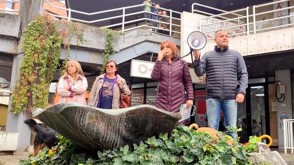 Zeljka-Vidic-Jasmina-Maksimovic-i-Vesna-Andric-protest-zaposlenih-u-prosveti-16-09-2024-FOTO-Snezana-Jakovljevic-Krunic-za-Objektiva.rs-vesti-News-Valjevo-Serbie-Balkan-Europe