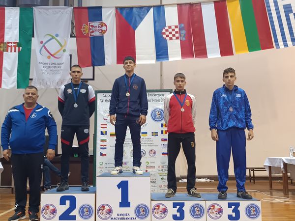 rvaci-Kanjiža-medalje-FOTO-IZVOR-RK-Mladost-Valjevo-10-2024-prenosi-Objektiva.rs-News-Serbie