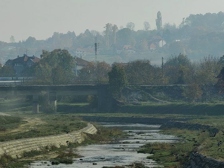 FOTO-Snezana-Jakovljevic-Krunic-za-Objektiva.rs-vesti-Valjevo-kolubarski-region-News-Serbia-Balkan-EUrope-11-2024-Smog-in-The-City-Magla-Fog-izmaglica-Sun-suncano