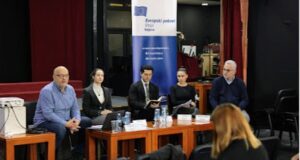 FOTO-IZVOR-Evropski-pokret-Srbija-Valjevo-promocija-projakta-Putokazi-Zapadna-Srbija-Sumadija-12-2024-prenosi-Objektiva.rs-vesti-News-Serbie-EU
