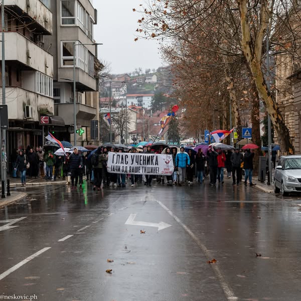 FOTO-Aleksandar-Neskovic-Zastani-Srbijo-10-01-2025-gimnazijalci