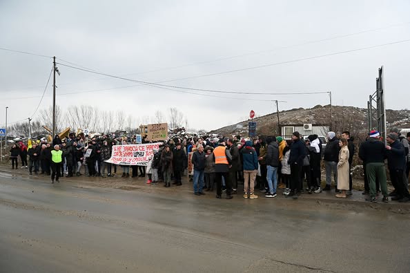 FOTO-Dragan-Krunic-Objektiva.rs-vesti-Valjevo-News-Serbie-Europe-15-02-2025-blokada-deponije-na-Sretenje-okupljeni-gradjani