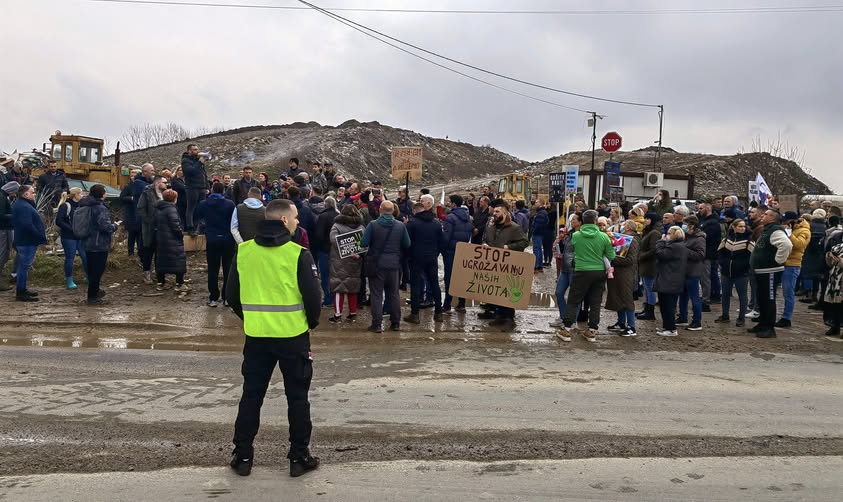 FOTO-Dragan-Krunic-Objektiva.rs-vesti-01-03-2025-Protestanti-kod-deponije-u-Valjevu