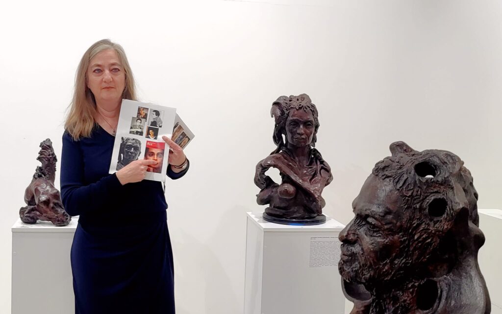 FOTO Snežana Jakovljević Krunić za Objektiva.rs vesti News Serbie 03 2025 prof. dr Adriana Popović autorsko vodjenje kroz izložbu u Modernoj galeriji Valjevo 6