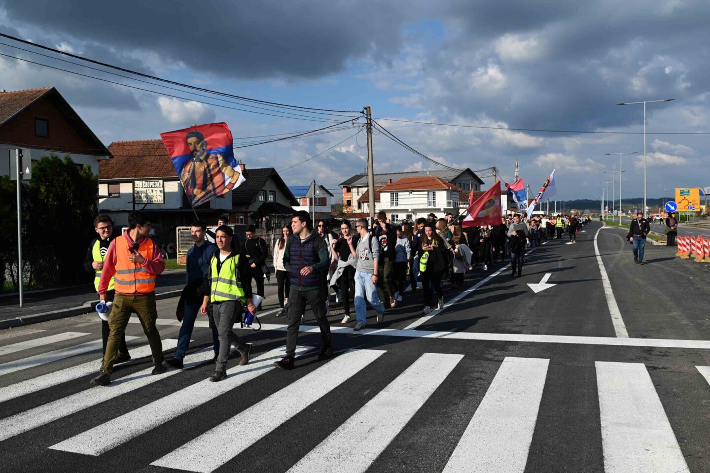 VIDEO: Nakon “16 minuta tišine” stanovnici Valjeva blokirali brzu saobraćajnicu