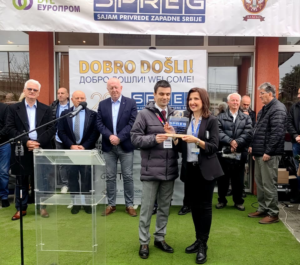 Foto-Snezana-Jakovljevic-Krunic-za-Objektiva.rs-News-Serbie-04-2025-SPREG-urucenje-plakete-Jovan-Grujic-i-Kaca-Zagradjanin-Dunav-osiguranje-Valjevo
