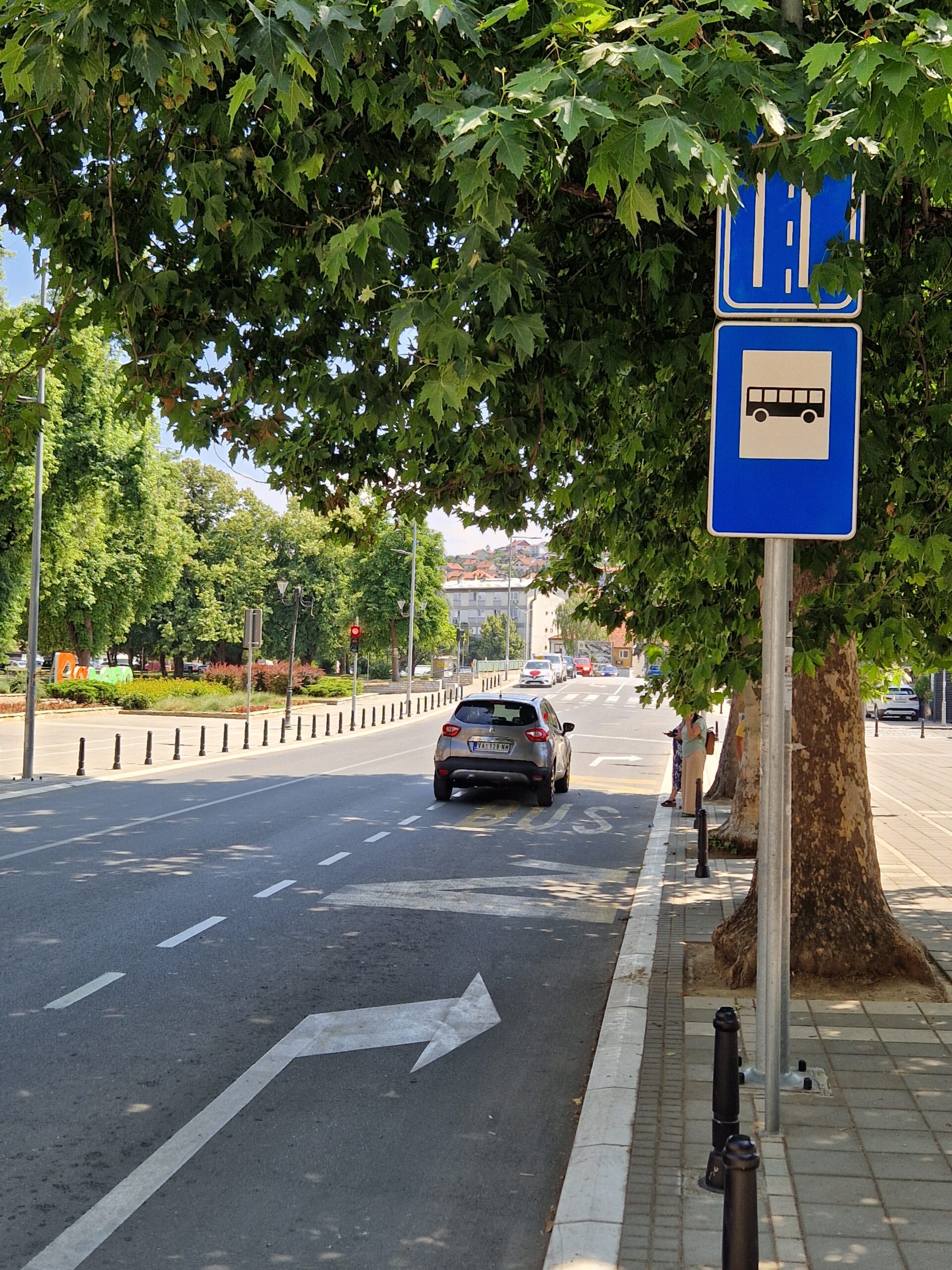 autobusko stajalište nedovolljno označeno FOTO DOK Objektiva.rs 06 2025