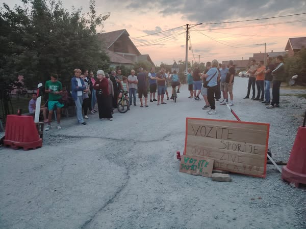 blokada puta u Popučkama 17 06 2025 FOTO Slobodan Ćirić