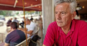 Djordje Momić vlasnik kafe picerije Korner u Karadjordjevoj u Valjevu noćas izlupani izlozi 28 07 2025 FOTO DoK Objektiva.rs News Serbie Europe Kolubara
