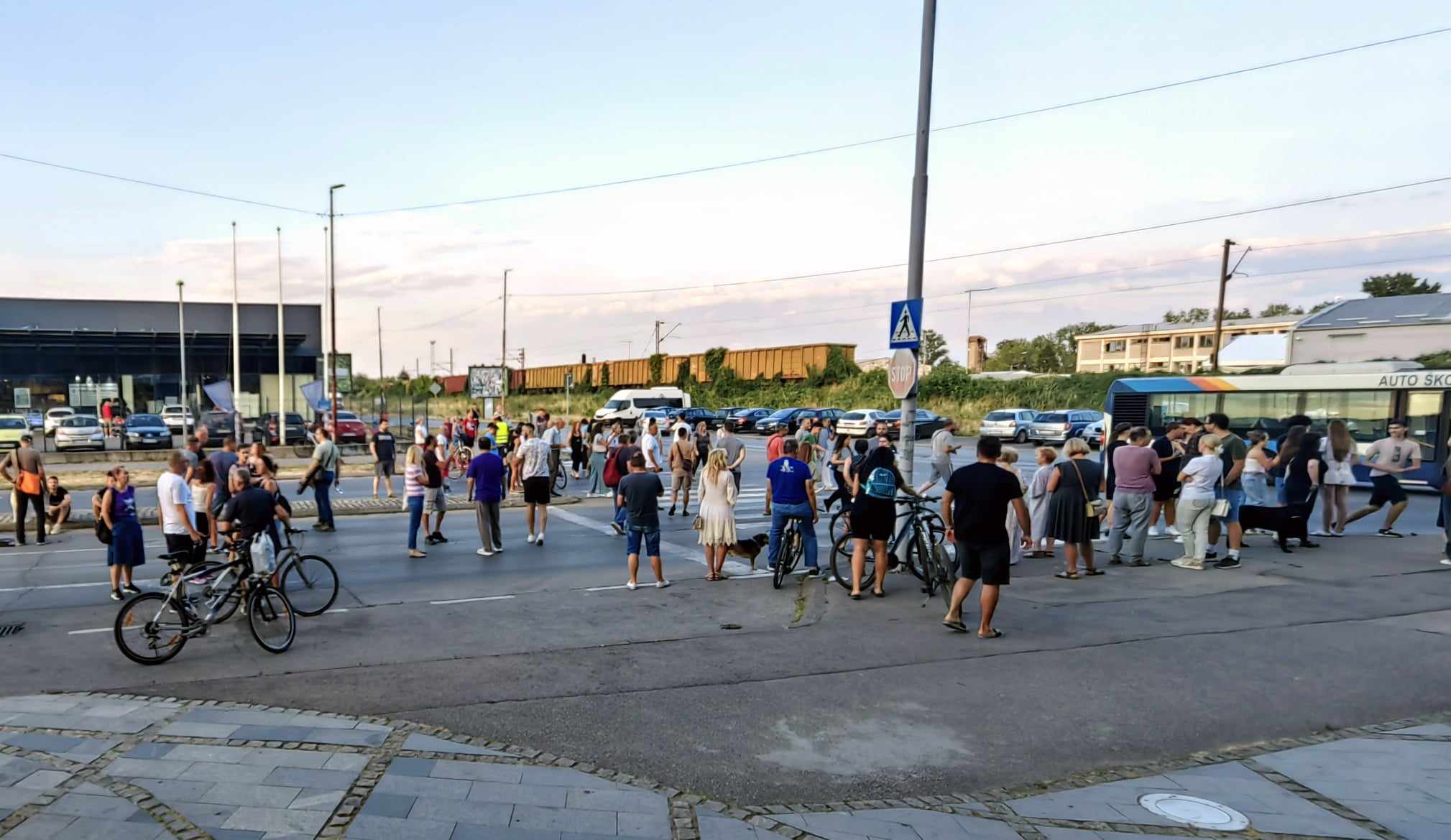 FOTO-Snezana-Jakovljevic-Krunic-za-Objektiva.rs-07-07-2025-gradjani-blok-pesacki-mup-Valjevo-News-Kolubara-Balkan-Serbie-Europe