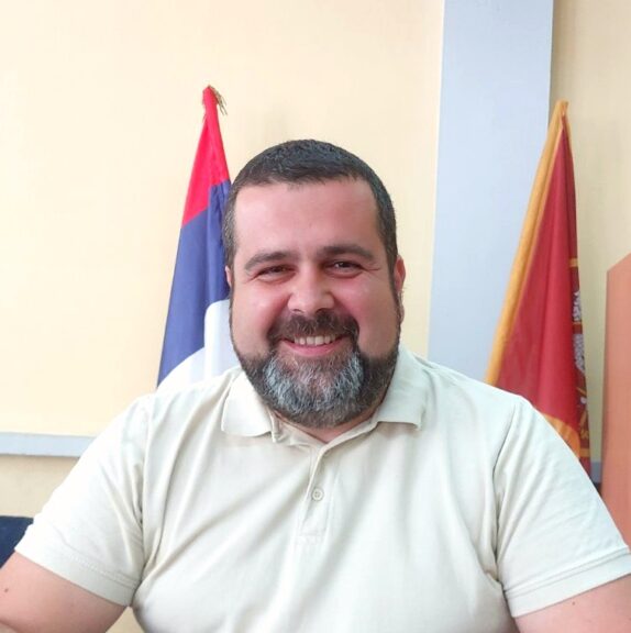 FOTO-Zeljko-Trifunovic-kzn-Nemanja-Jakovljevic-predsednik-GrO-DS-Valjevo-clan-koalicije-UVM-Svanuce-01-07-2025-prenosi-Objektiva.rs-News