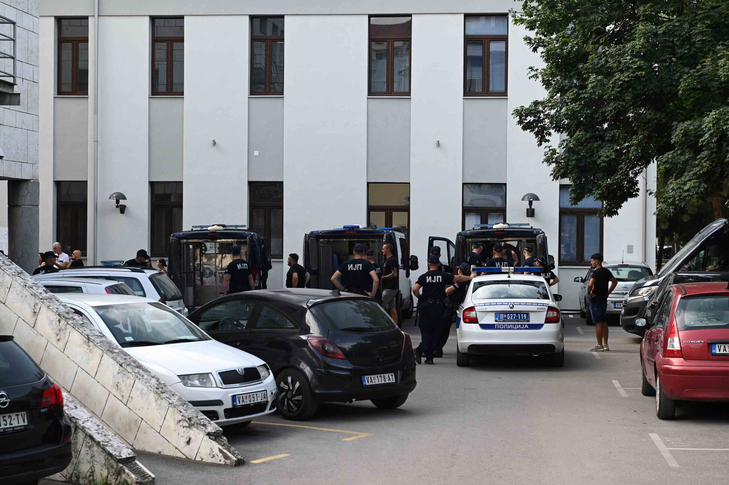 foto DoK Objektiva.rs news Valjevo Serbie Europe 26 07 2025 protest gradjana ispred tužilaštva 1