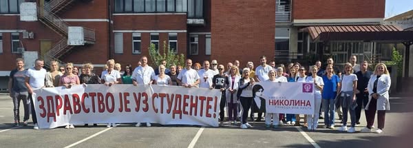 foto izvor zaposleni u valjevskoj bolnici akcija 16 minuta tišine 26 09 2025