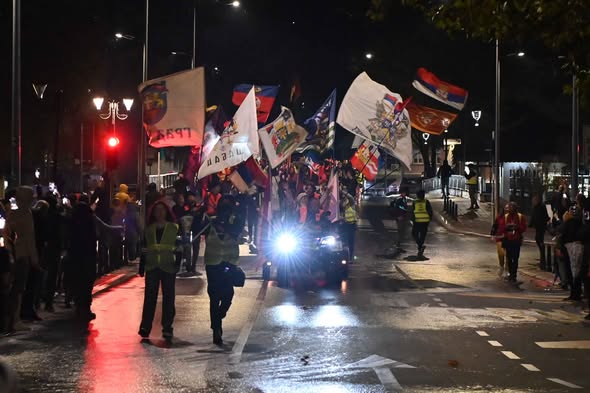 VIDEO „Koracima sećanja“ – Studenti i učenici iz Zapadne Srbije hodaju u Novi Sad