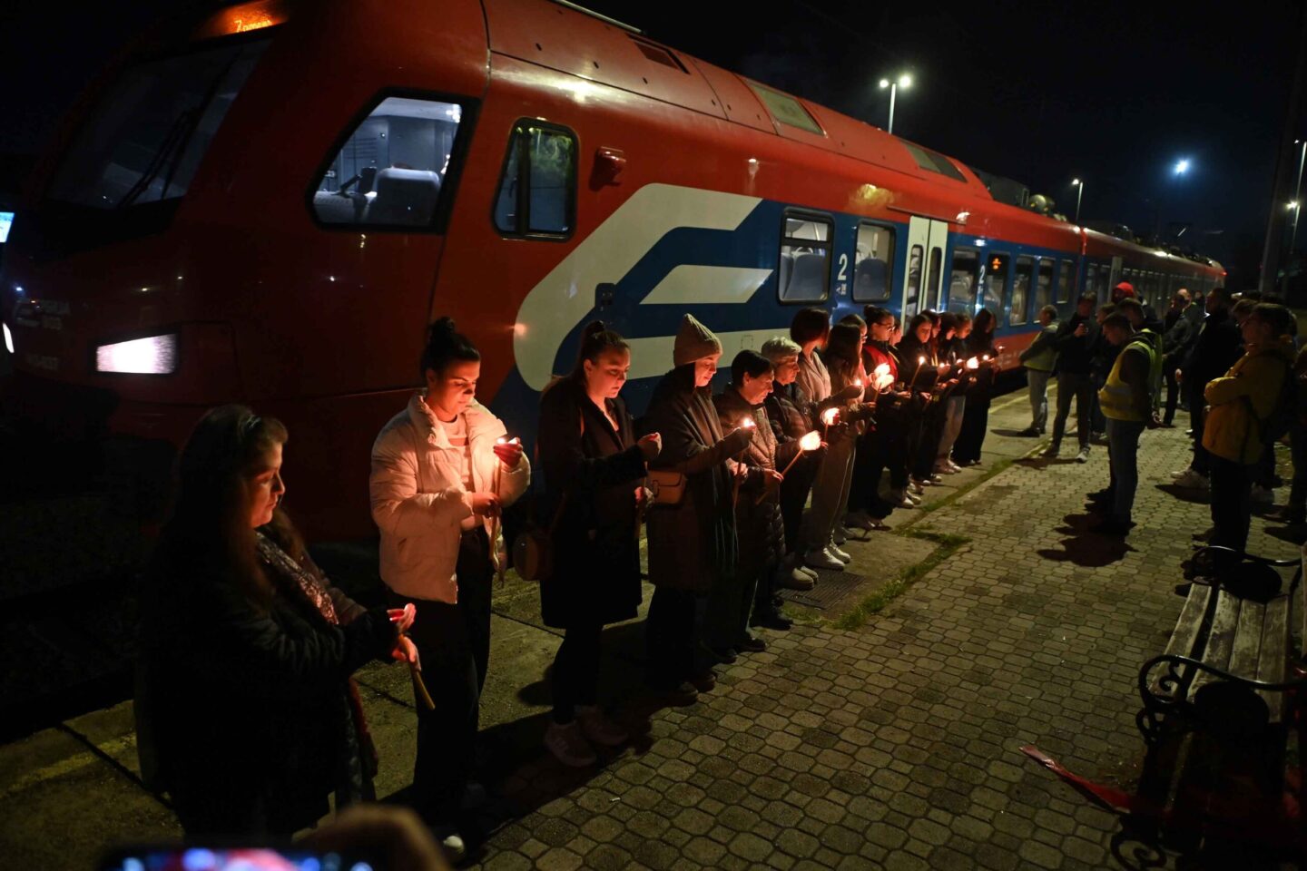 Odata pošta nastradalim u Novom Sadu