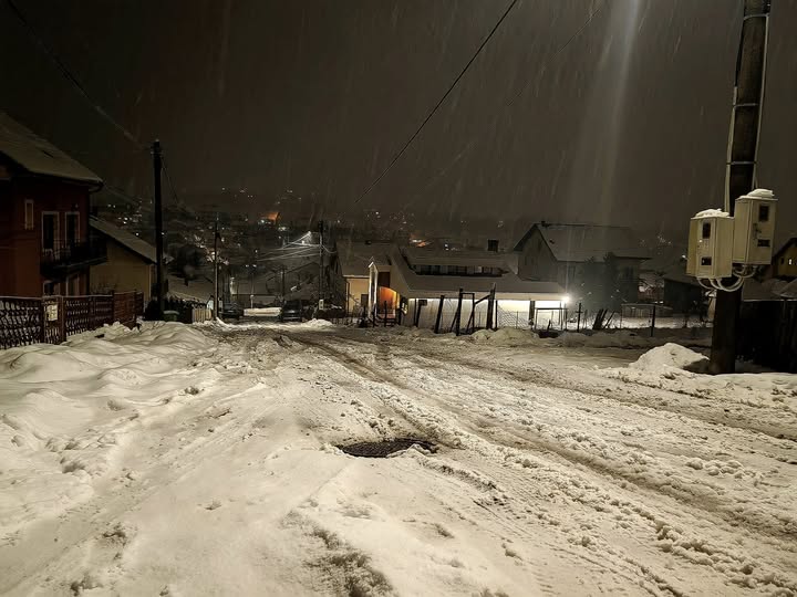 RHMZ savetuje oprez svim učesnicima u saobraćaju zbog snega, poledice i magle