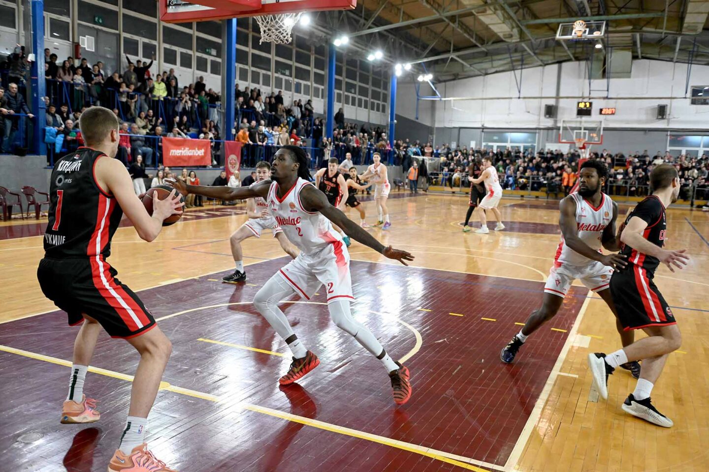 Drama u hali sportova, Sloboda ipak bolja od Metalca